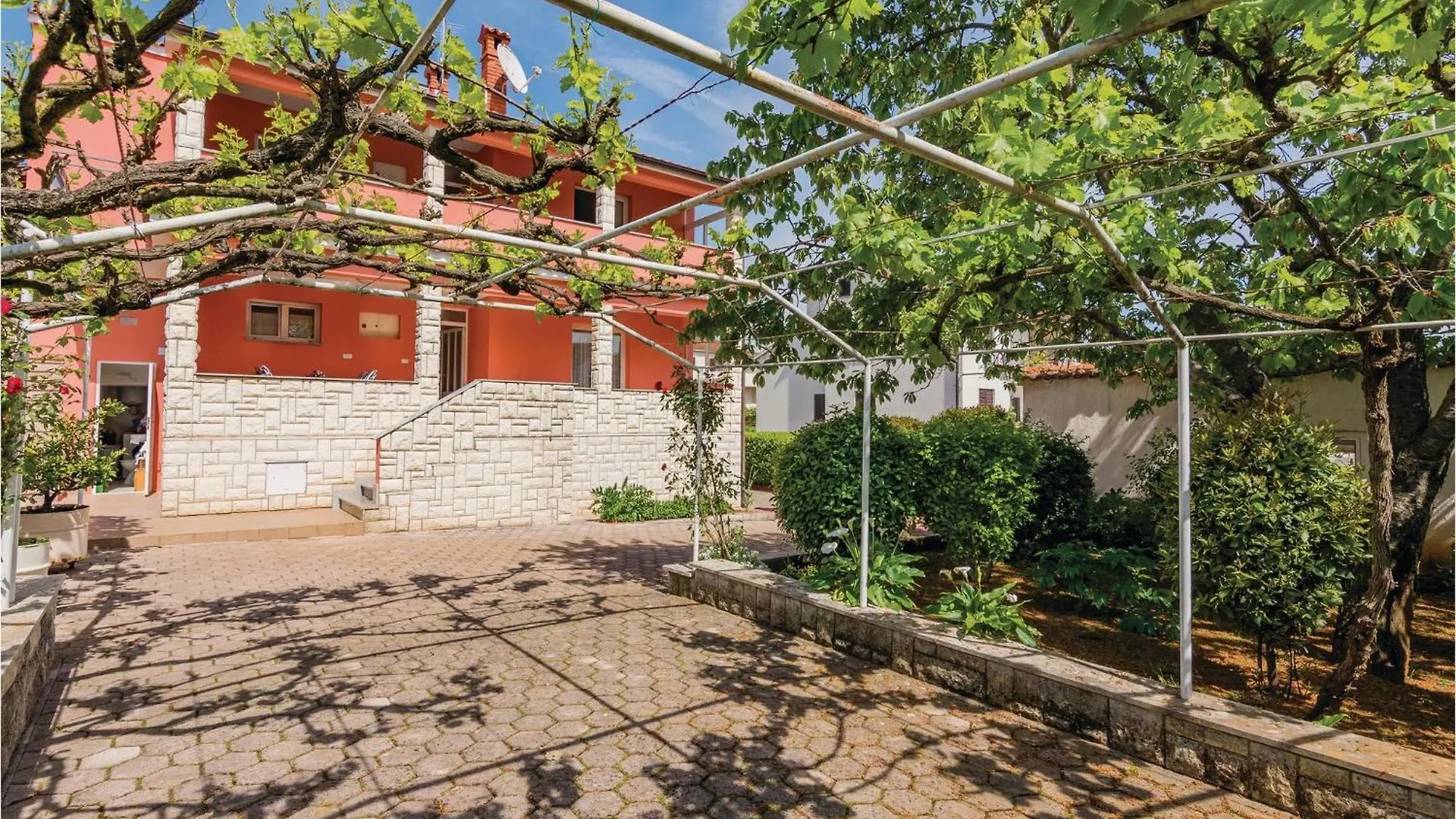 1 Bedroom Lovely Apartment In Rovinj